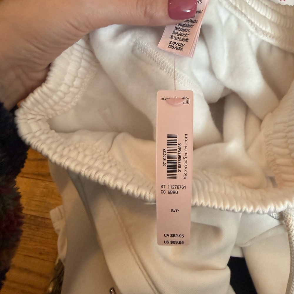 Victoria's Secret NWT Jogger Sweatpants NWT - Picture 4 of 4